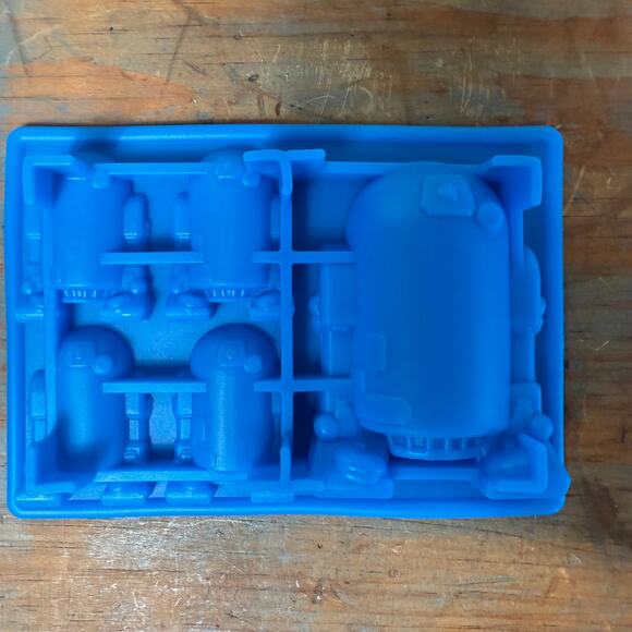 Lot Of 8 STAR WARS Silicone Ice Trays Baking Molds Chocolate Jello Candy Mold - Picture 8 of 11